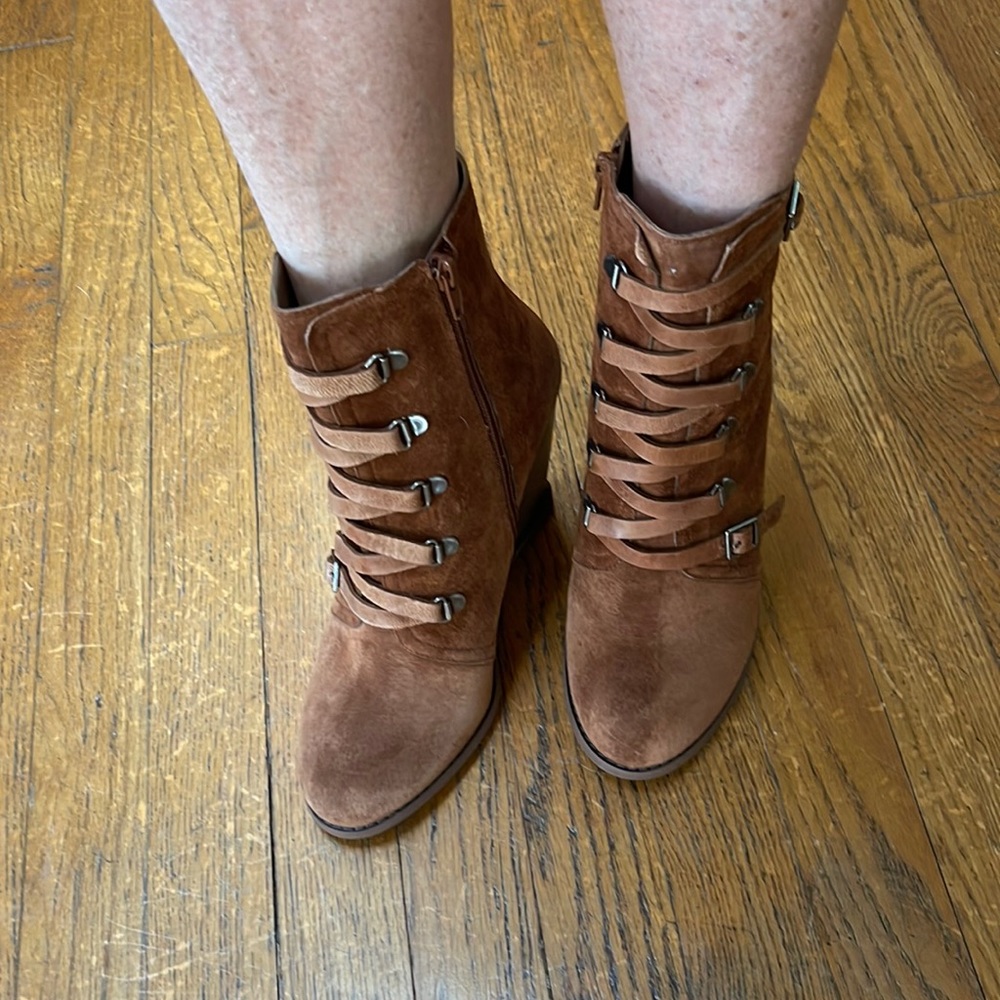 NIB BCBGeneration suede ankle booties. Size 8